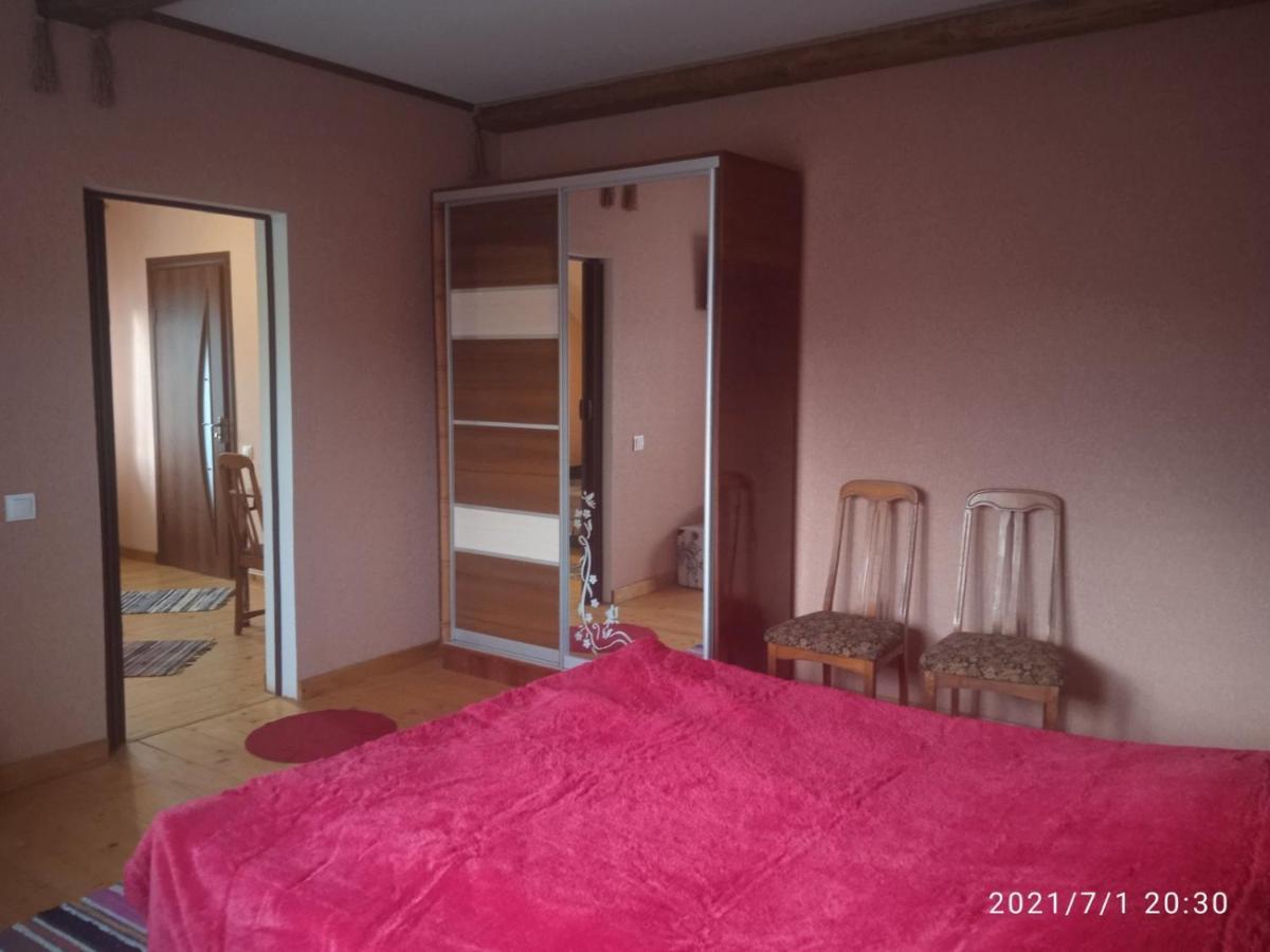 У Марка Hajasd Kültér fotó